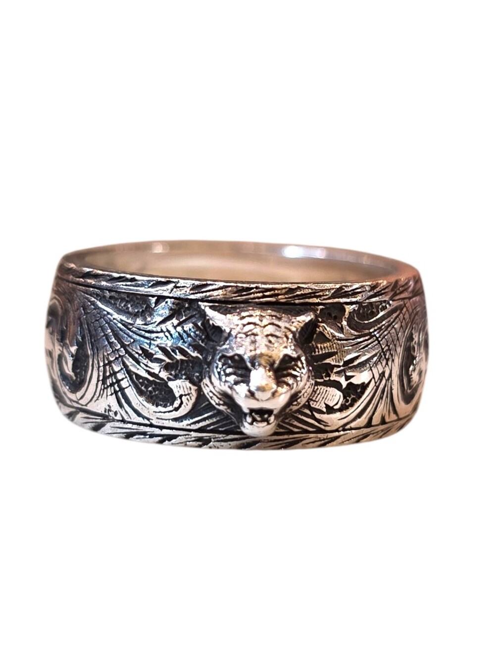 Gucci Sterling Silver Lion Head Engraved Band - Men's Silver Ring